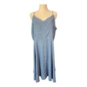 EUC Gap women’s blue chambray fit and flare dress | size XL